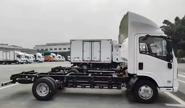 Isuzu EVM100 (chasis)